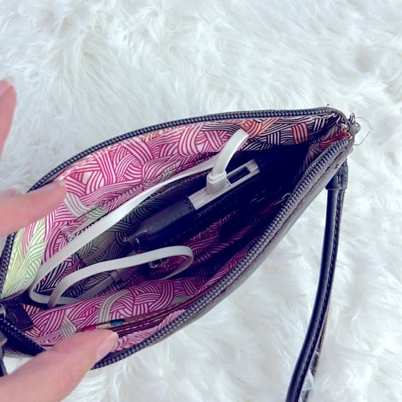 Dark Grey Wristlet with USB chargeable battery - Picture 3 of 6